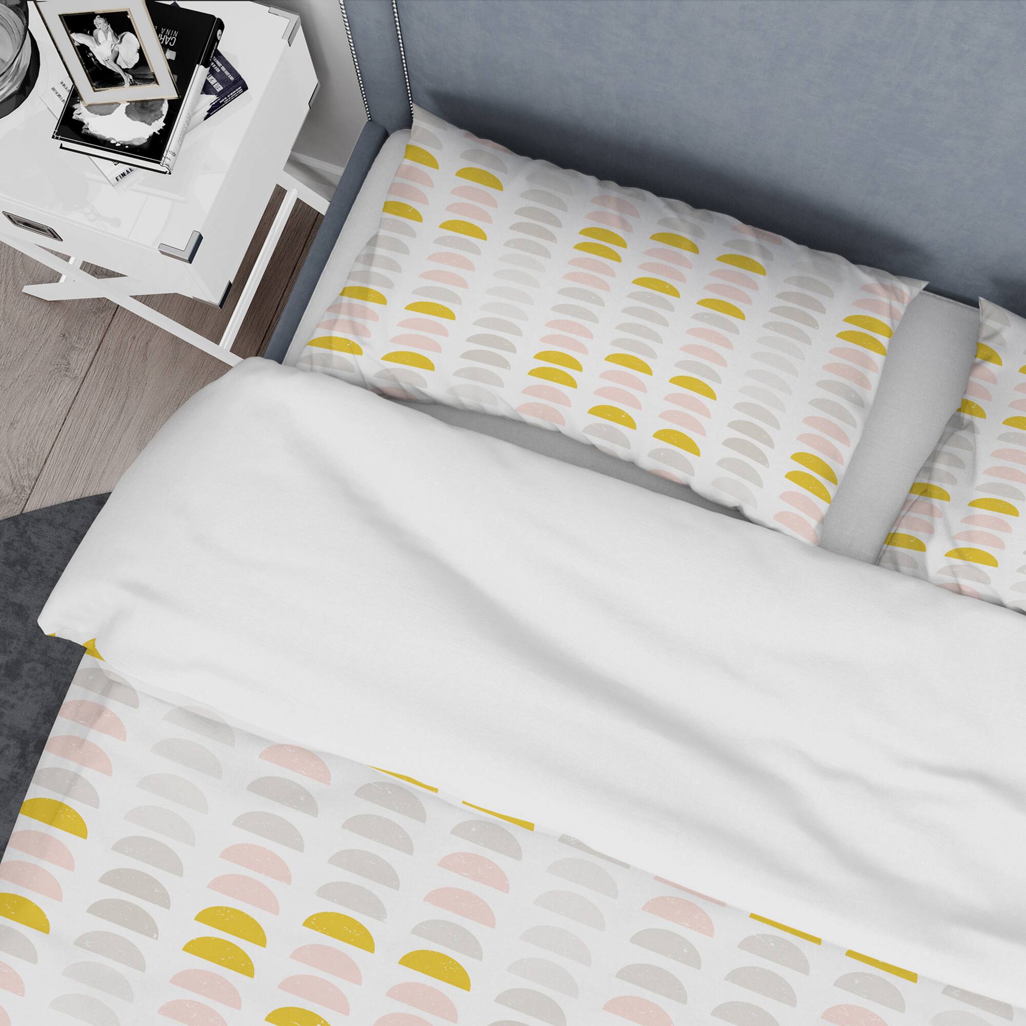 Designart 'Retro Pastel Circular Pattern III' Mid-Century Duvet Cover Set
